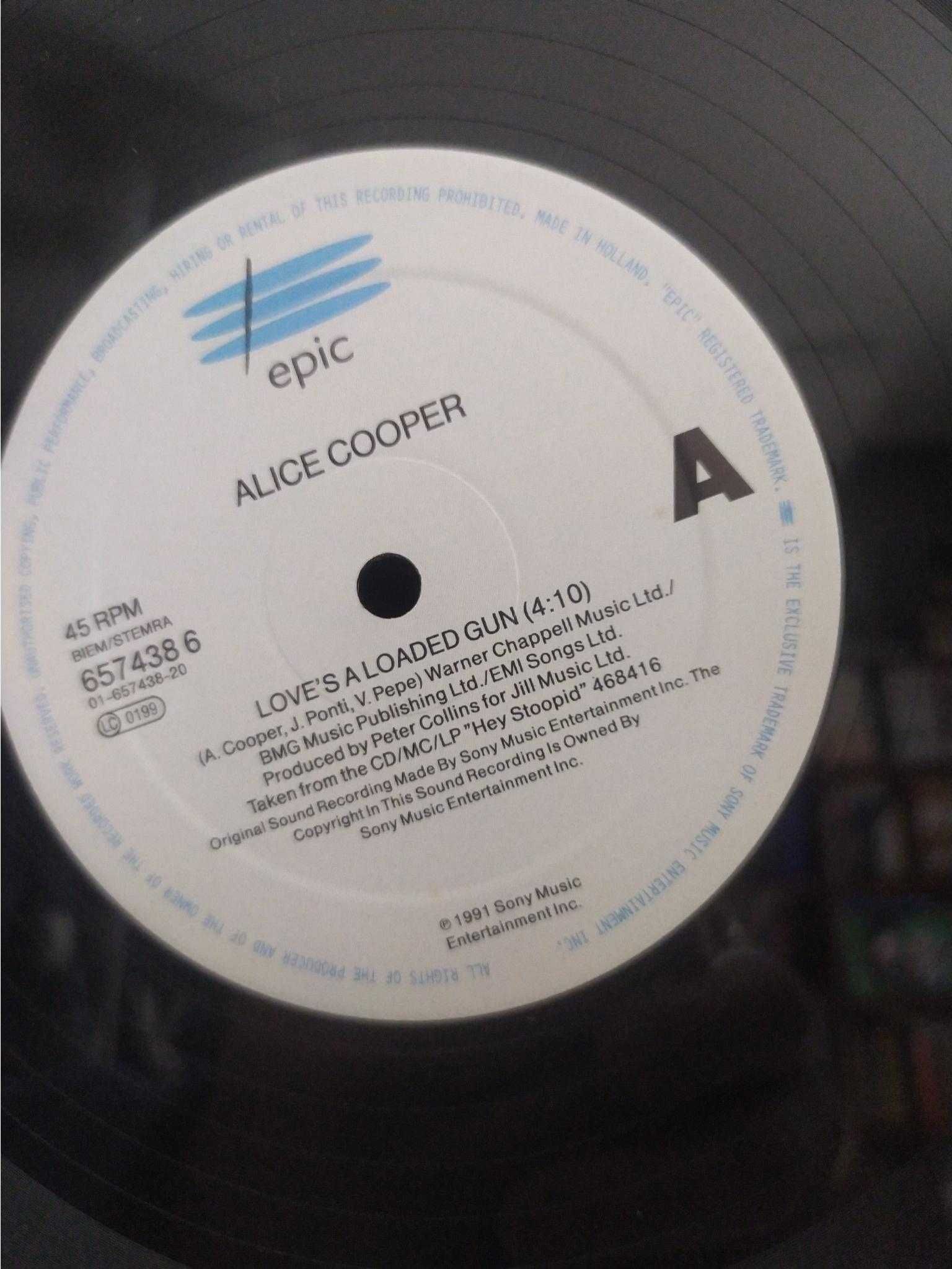 Виниловая пластинка Alice Cooper Love's A Loaded Gun