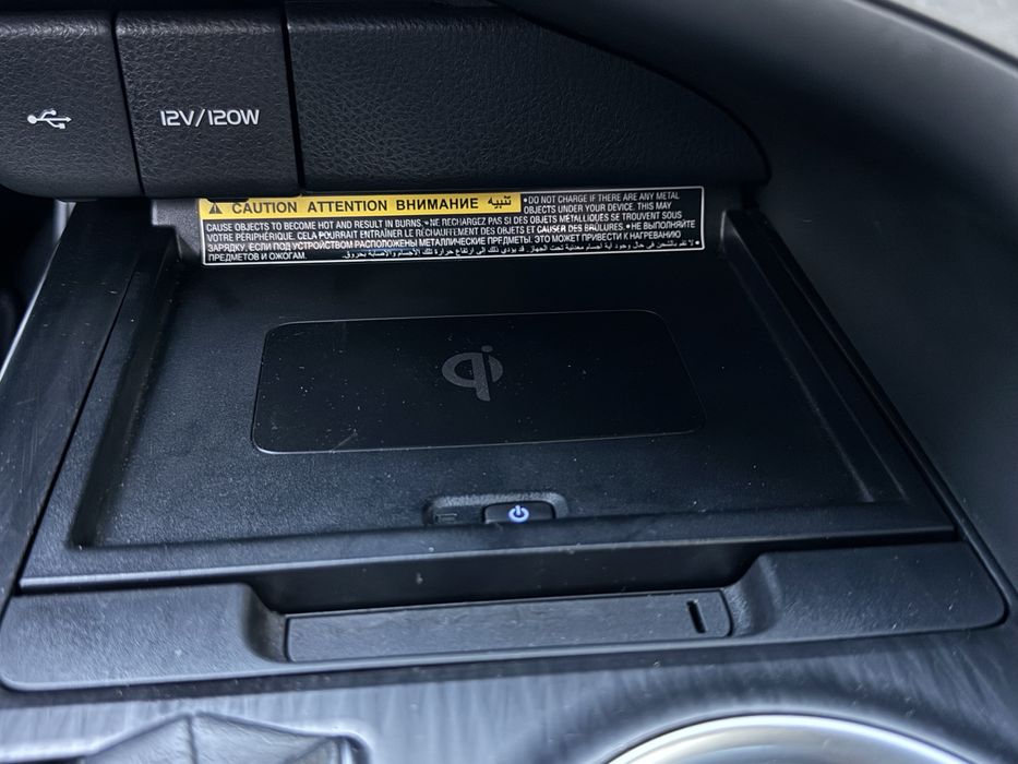 Продам офіційну максимальну рестайлінгову Toyota Camry Premium 2021