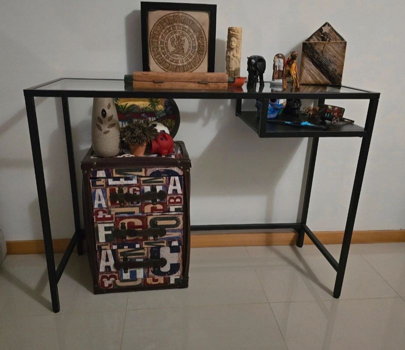 Mesa ikea  cor preta