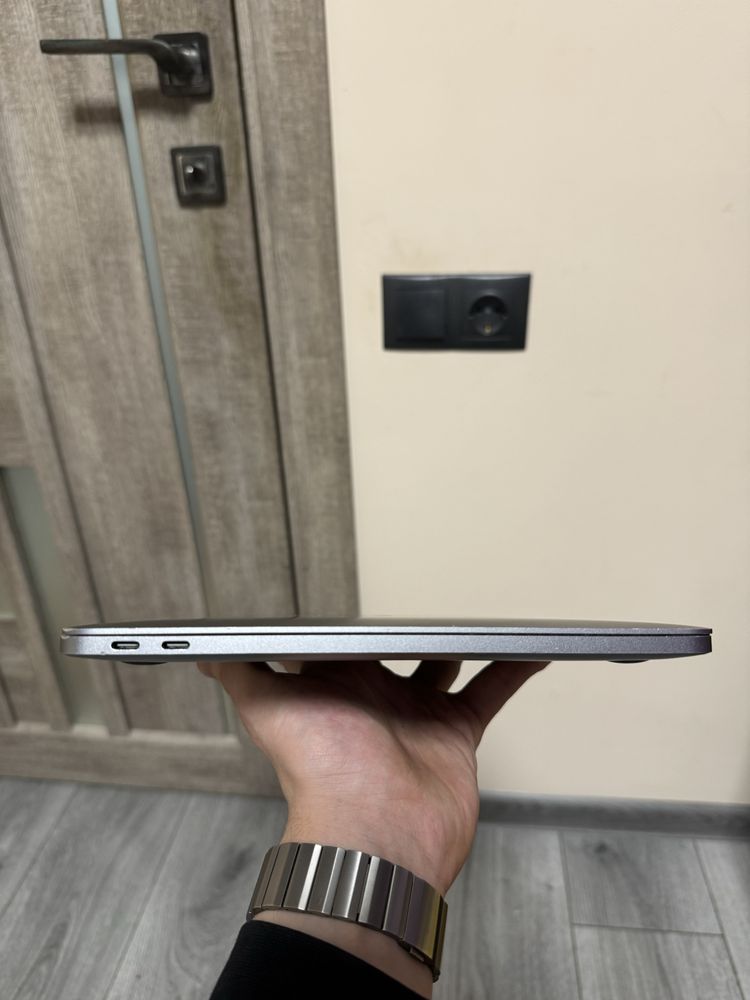 Macbook pro 13 2017 core i5 2,3ghz 16/256gb