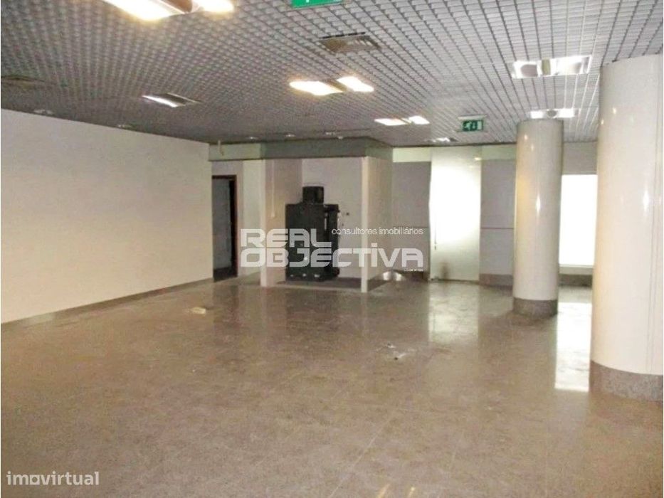 Loja 207 m2 Santa Marinha, Vila Nova de Gaia