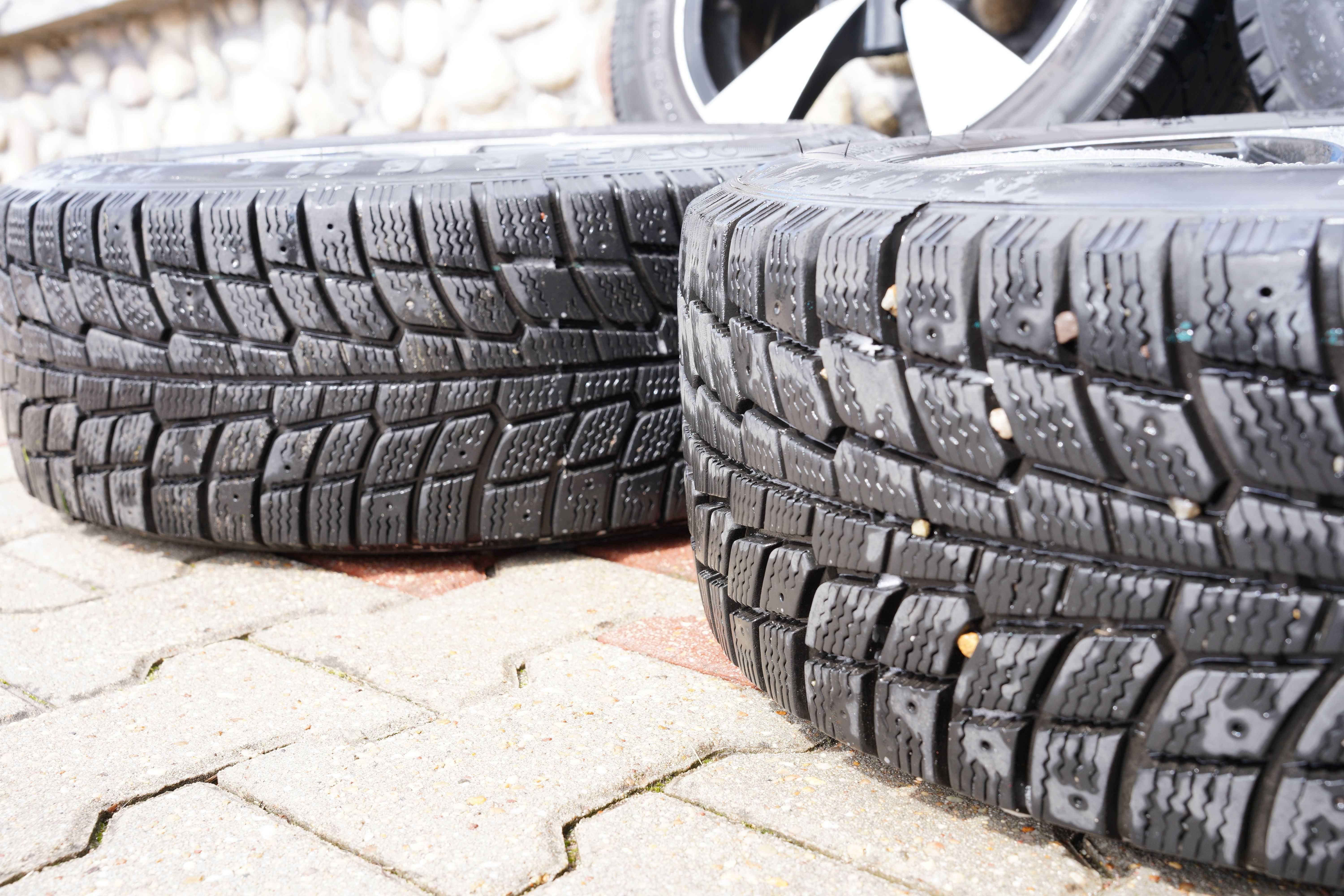 Alufelgi 16, 4x100 opony 205/55/R16 proste, wyważone, bardzo ładne