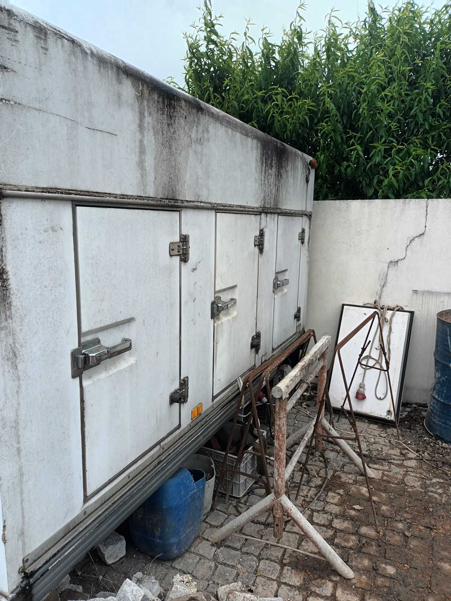 Contentor frio, compatível com camiao iveco