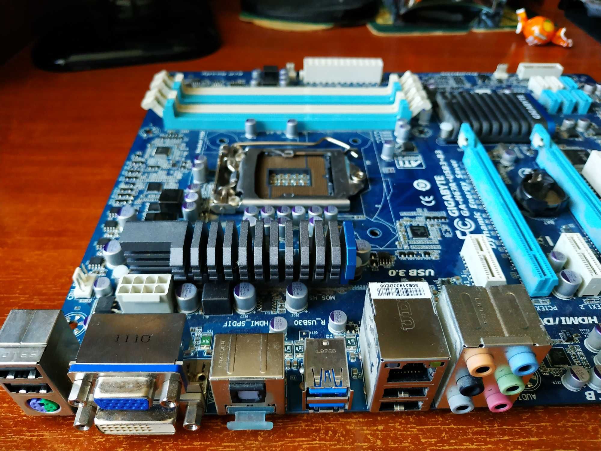 материнка GIGABYTE H67A-USB3-B3 сокет 1155
