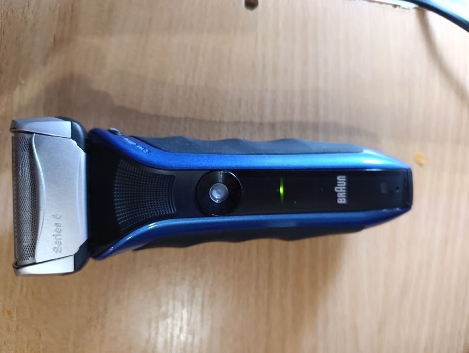 Продам електробритву Braun 5 серія