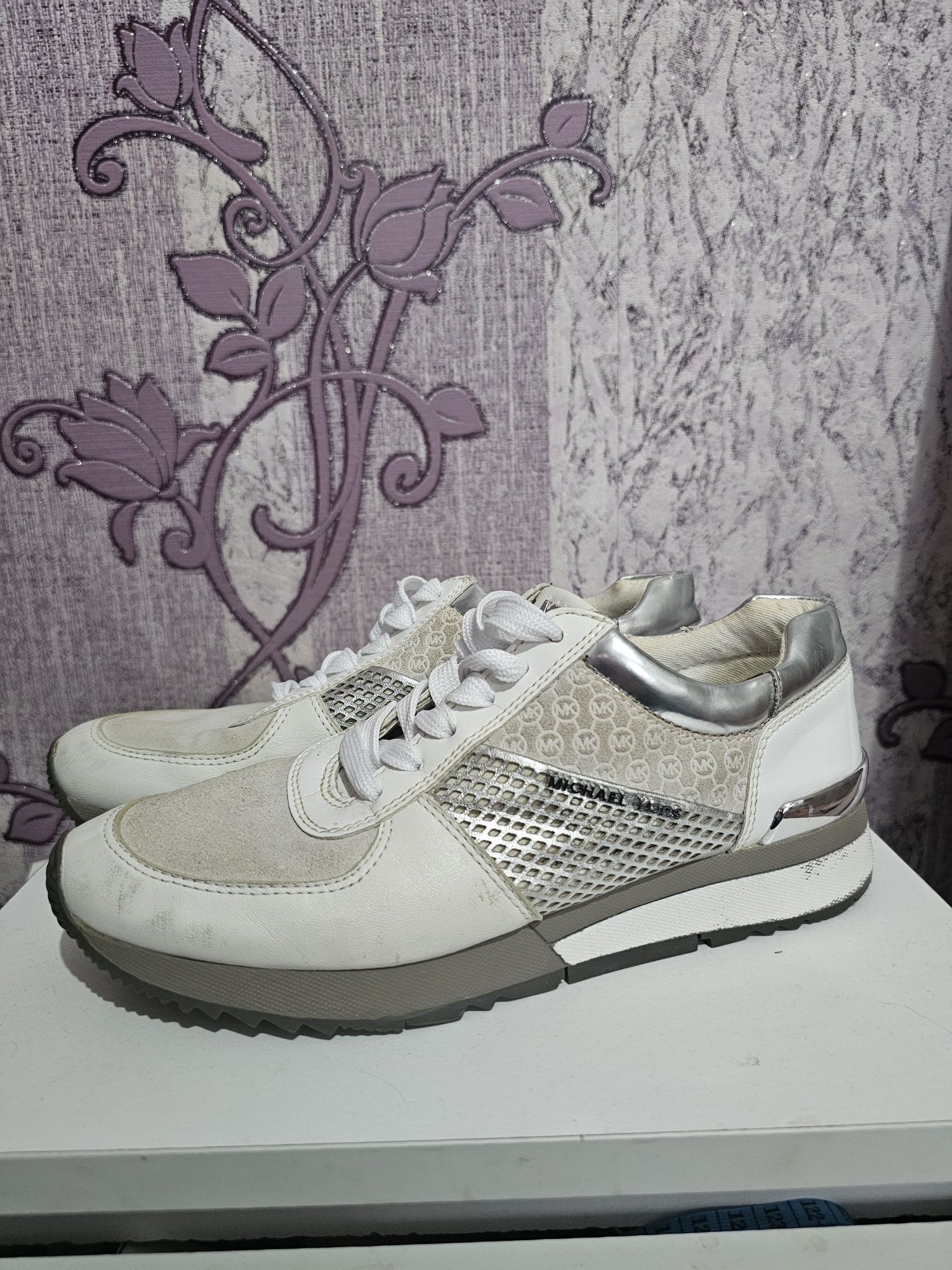 Sportowe buty damskie Michael Kors rozmiar 37