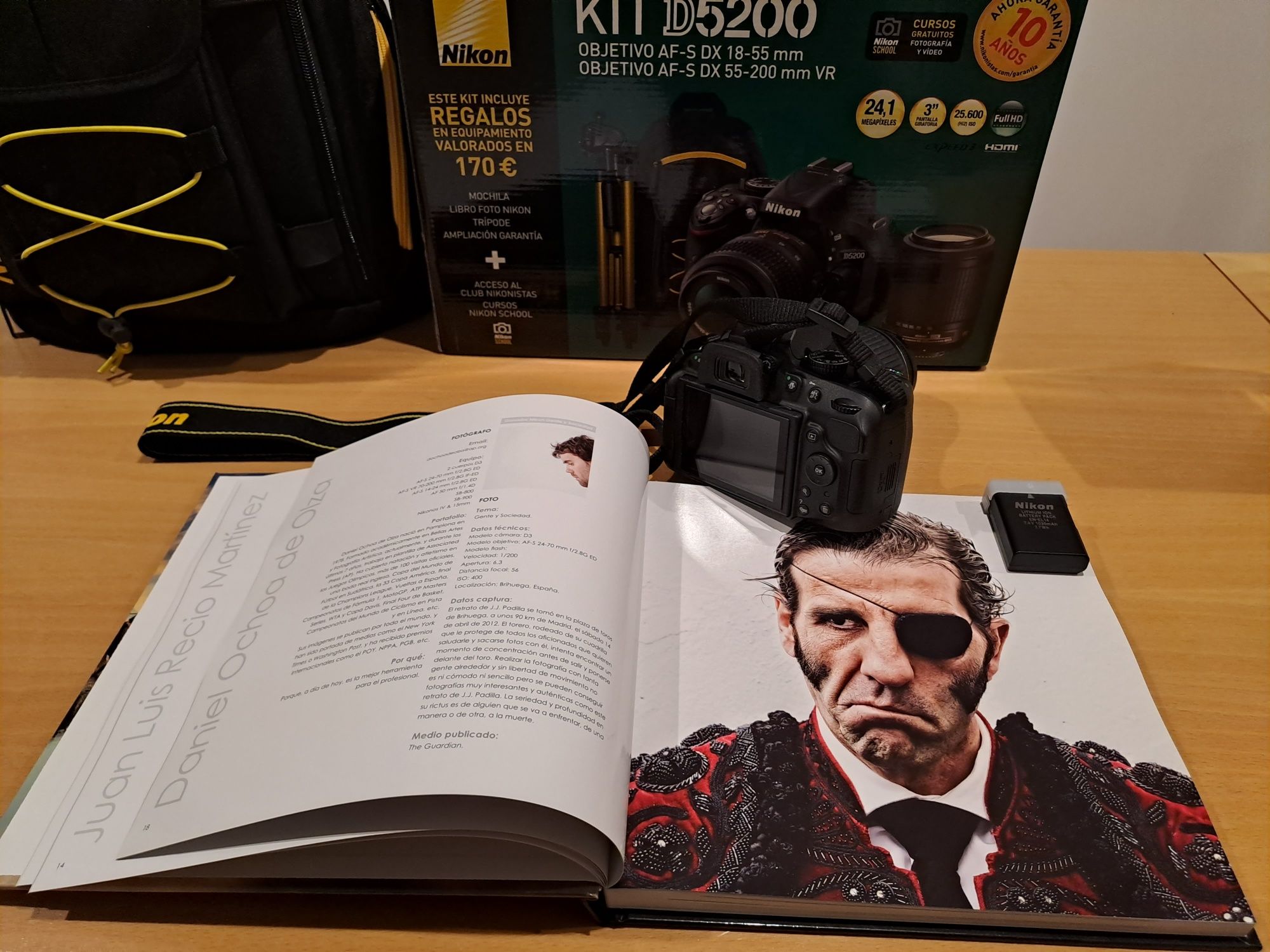 Nikon D5200 Pack + Extras