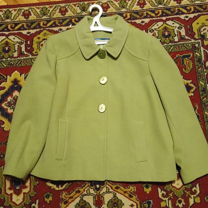 Тёплый новый фирменный пиджак или полупальто  евр.24 наш 58-60