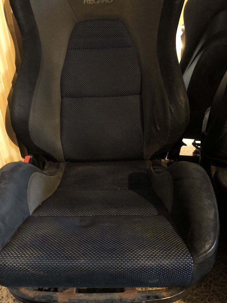 Fotele kubelkowe RECARO