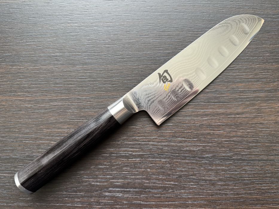 Японський професійний кухонний ніж сантоку Shun Classic
