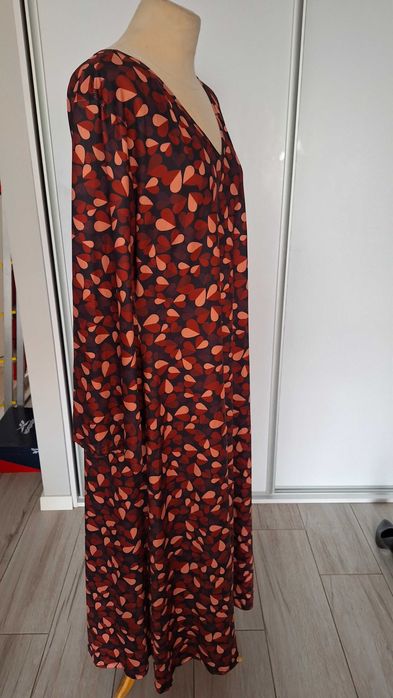 dluga sukienka w roz52/ nowa