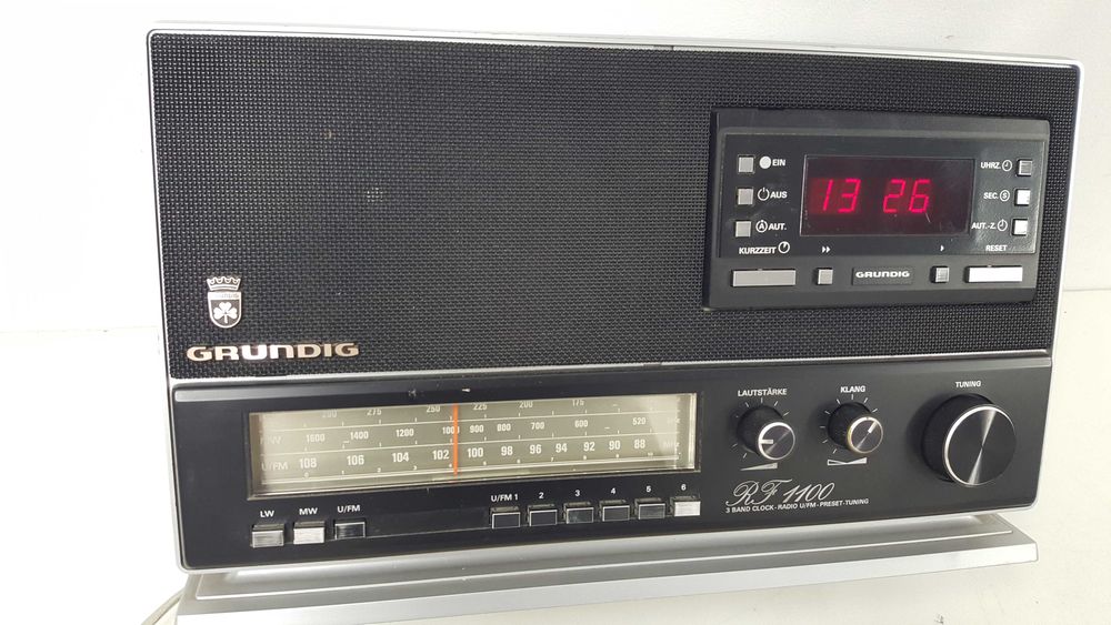 Radio Vintage GRUNDIG RF 1100 Zegar