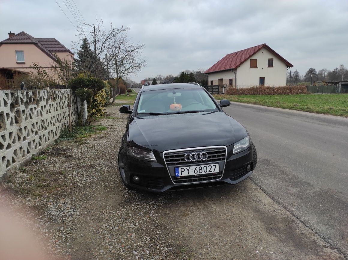 Продам ауді,А4 б8 пригнав з Польщі,сервісна історія два ключі.