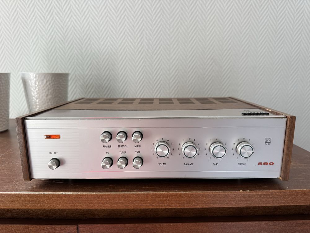 Wzmacniacz  Philips 22rh590