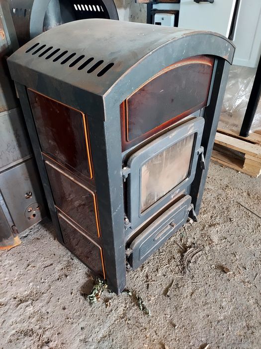 Piec kaflowy ceramiczny węglowy