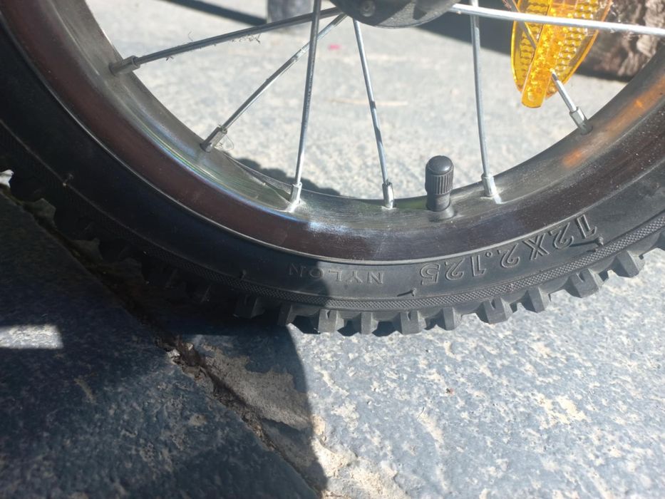 Rower BMX dziecięcy +boczne kółka koszyk bagażnik pchacz i lusterko