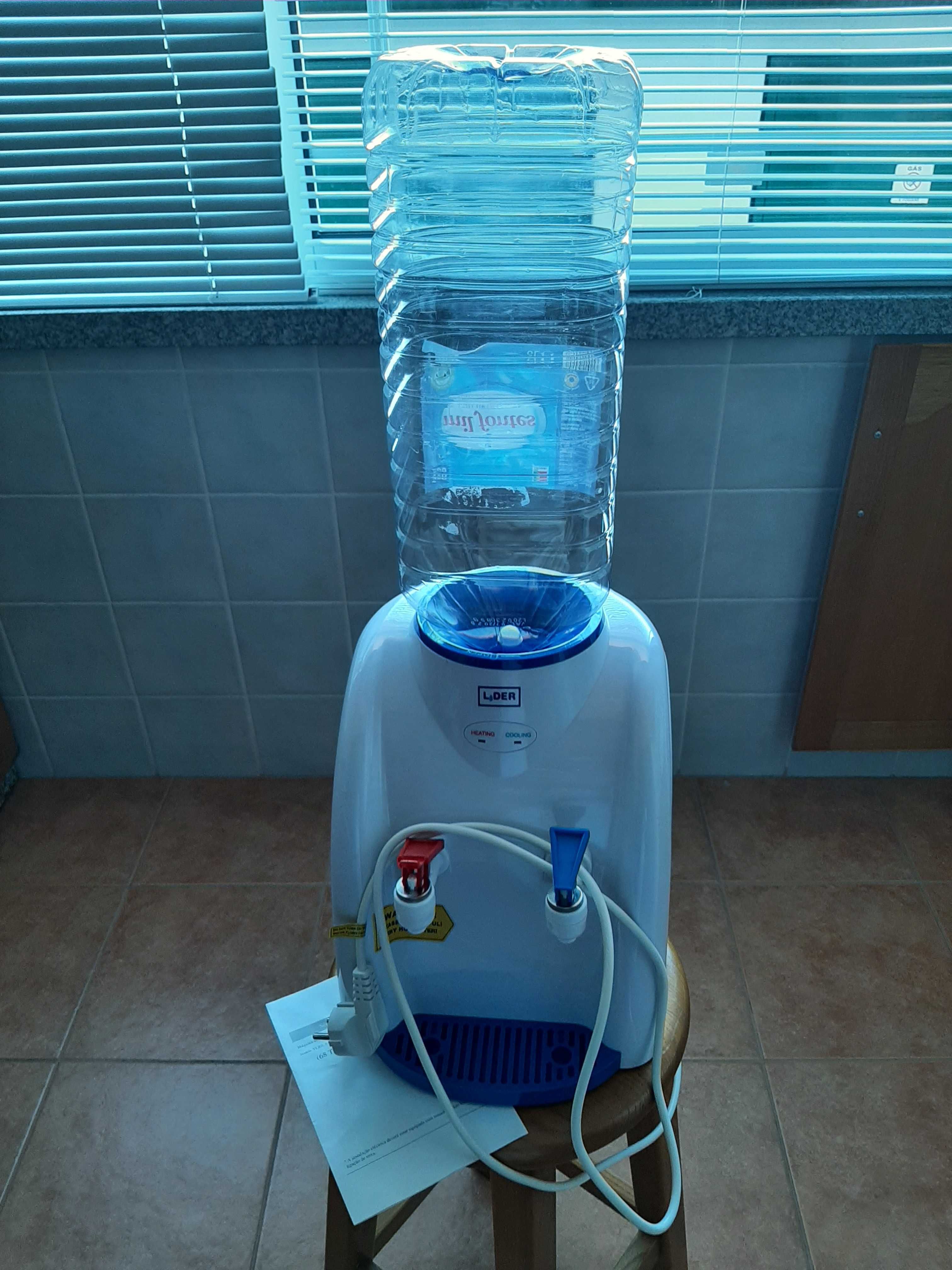 Distribuidor de Agua  prático