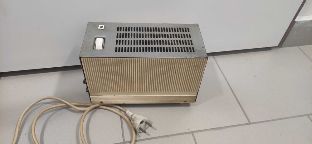 Stabilizator napięcia Sofia PRL