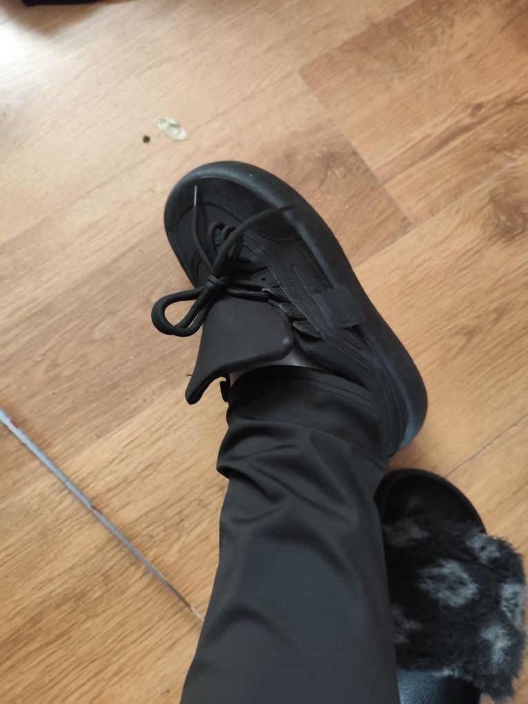 Buty damskie czarne rozm 39 nowe