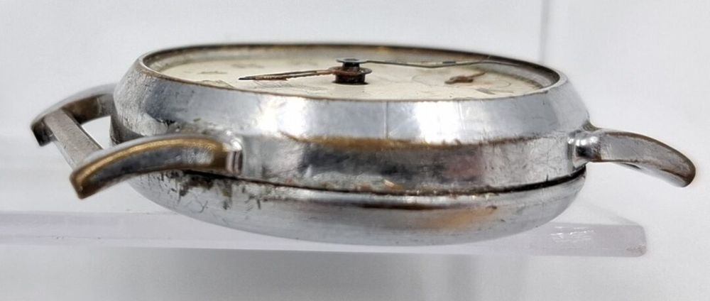 Stary zegarek mechaniczny kolekcjonerski uszkodzony Ruhla umf