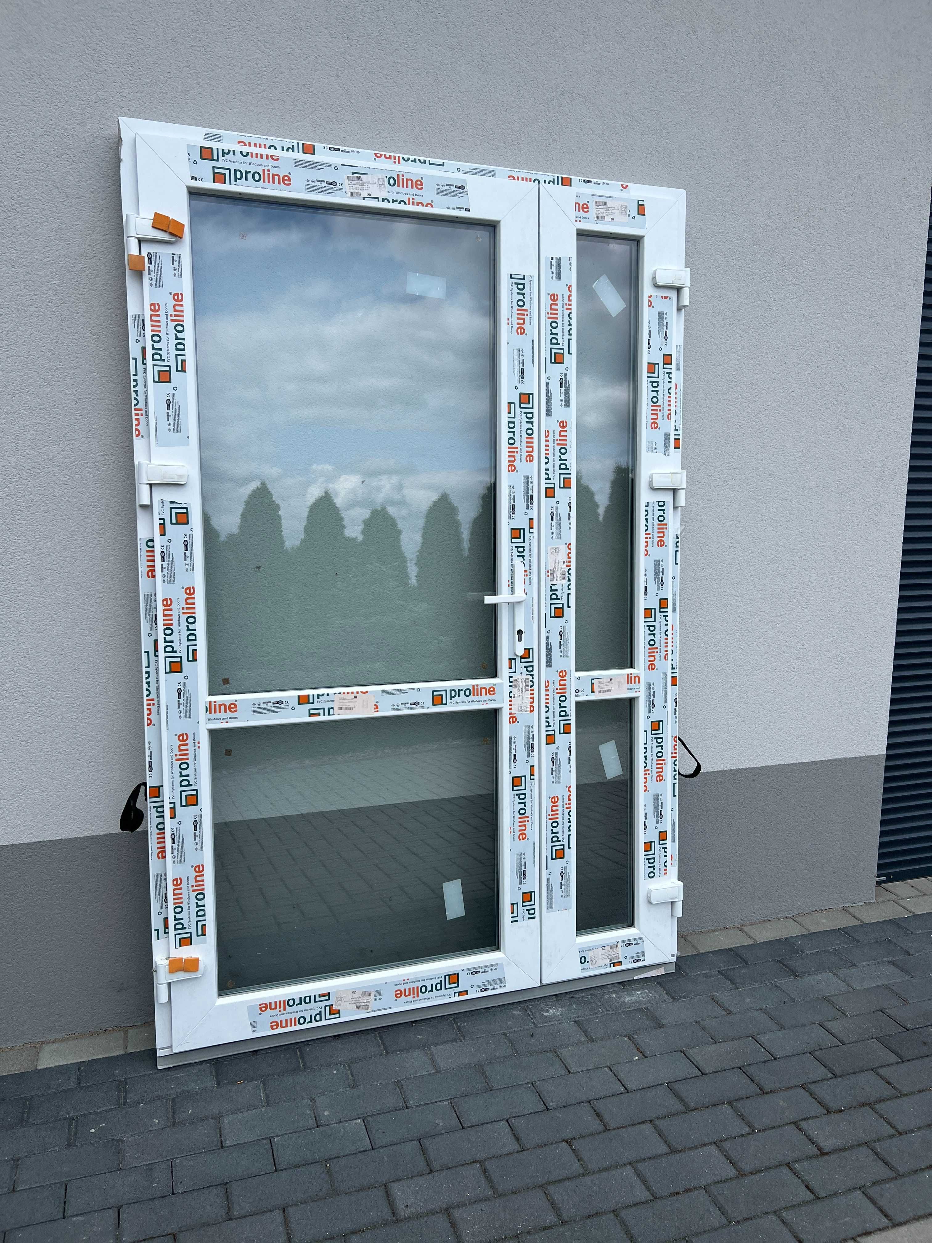 Drzwi zewnętrzne 140 x 2100 białe PCV