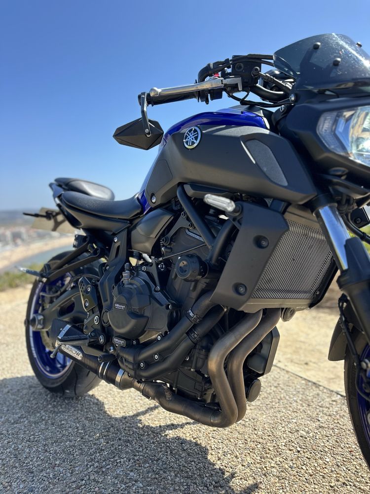 Yamaha Mt07 35kw “deslimitada e full extras”