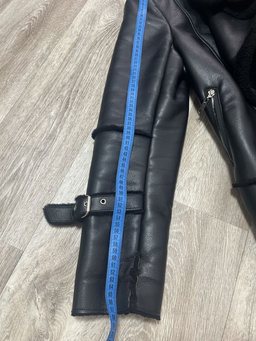 Дублянка чорна, жіноча