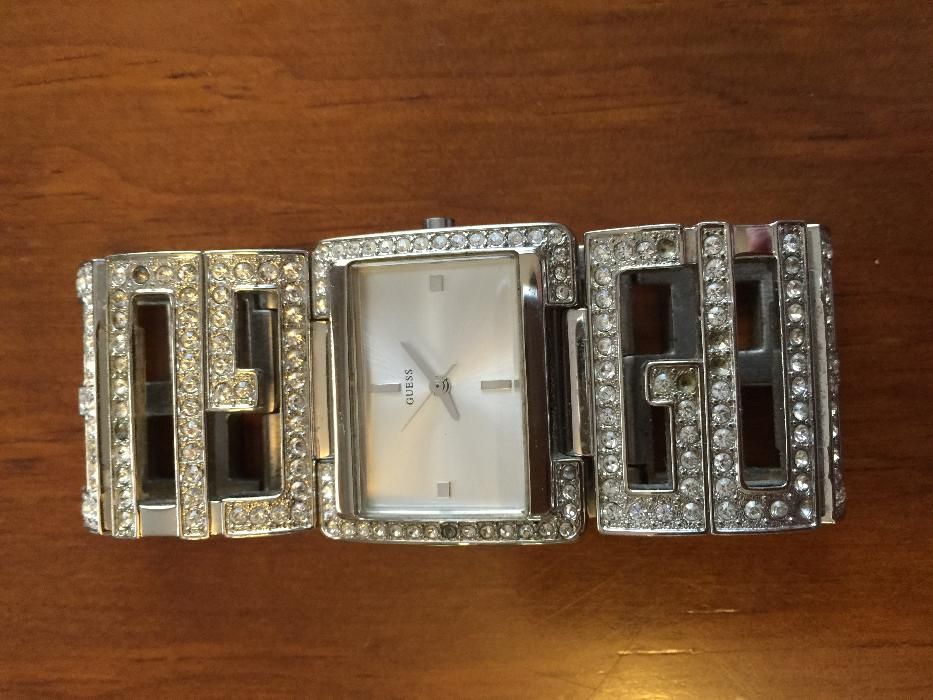 Vendo vários relógios