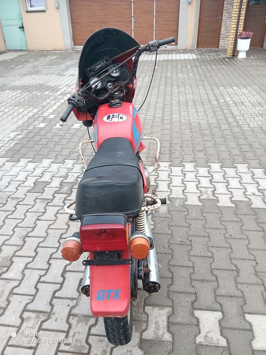 Cezeta z dokumentami