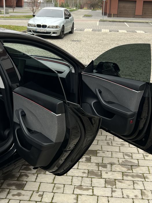 Tesla Model 3 2024 Highland