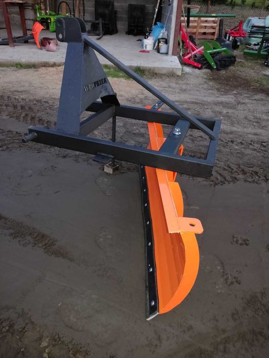 Pług śnieżny do ciagnika rolniczego obrotowy do śniegu