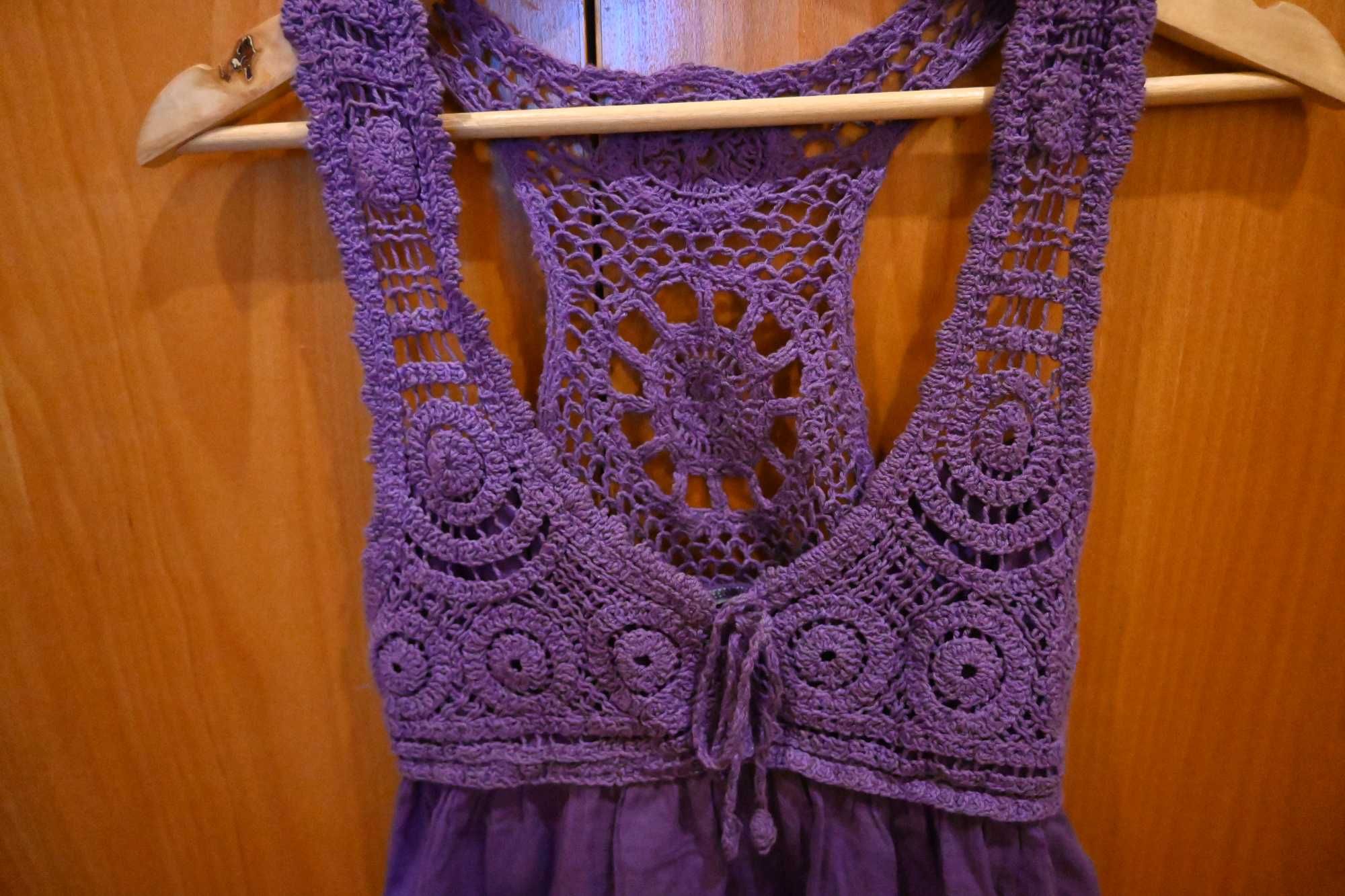 Top roxo com folho
