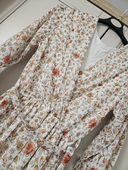 Nowa długa sukienka