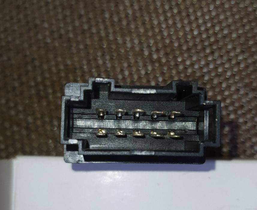 Кнопка аварийки Audi A6