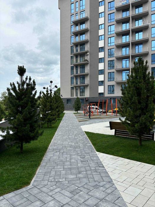 Продам 2-кімнатну з ремонтом у ЖК Park Residence