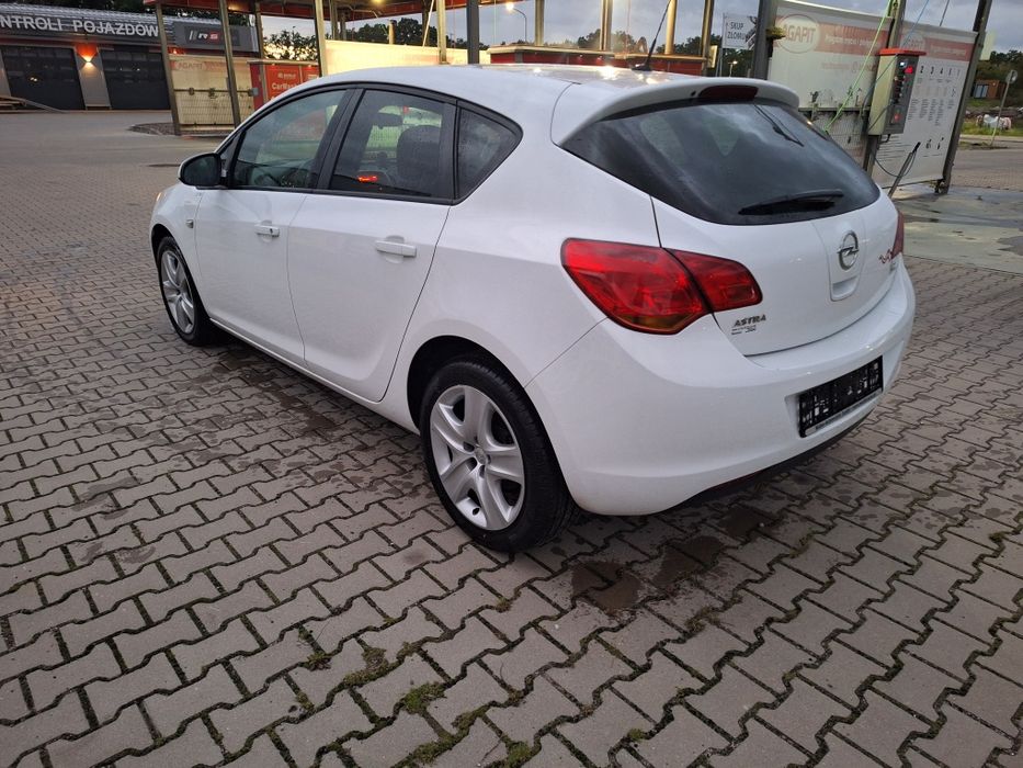 Opel Astra J 1.6 2011 ***Z Niemiec***