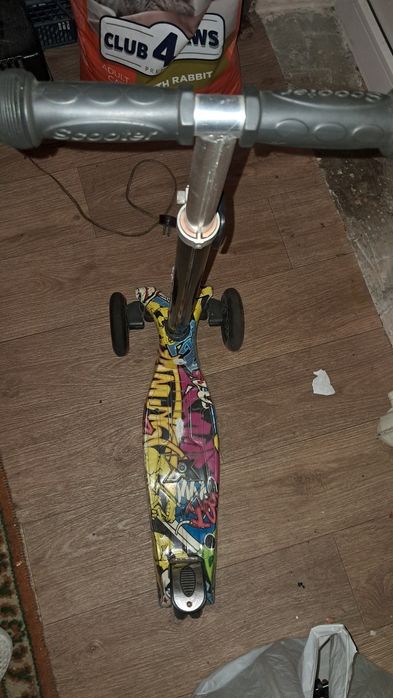 Віддам дитячий самокат