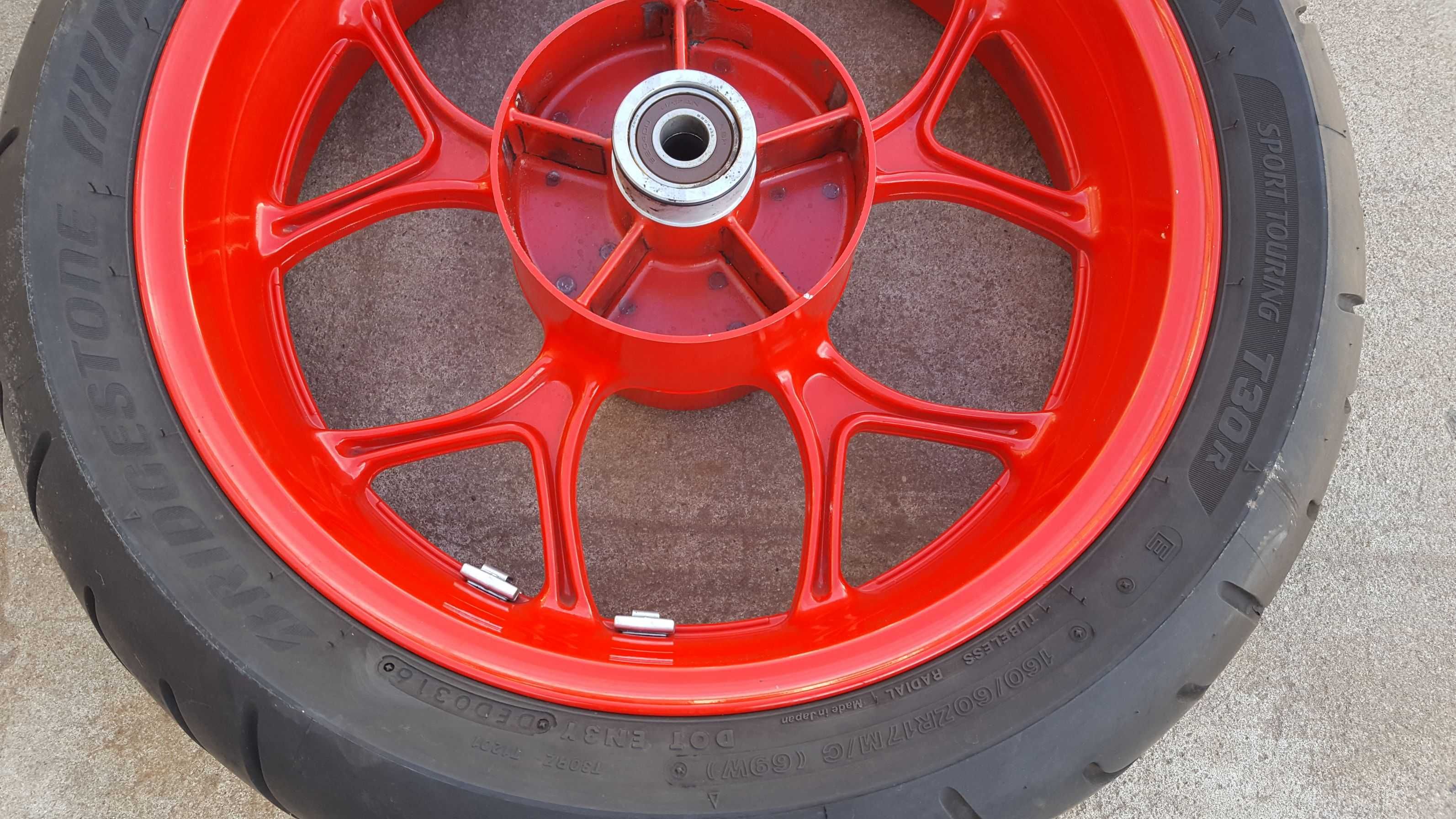 Felga kolo NC750 nc750s 2016- ladne  proste  bez  uszkodzen tyl tylne