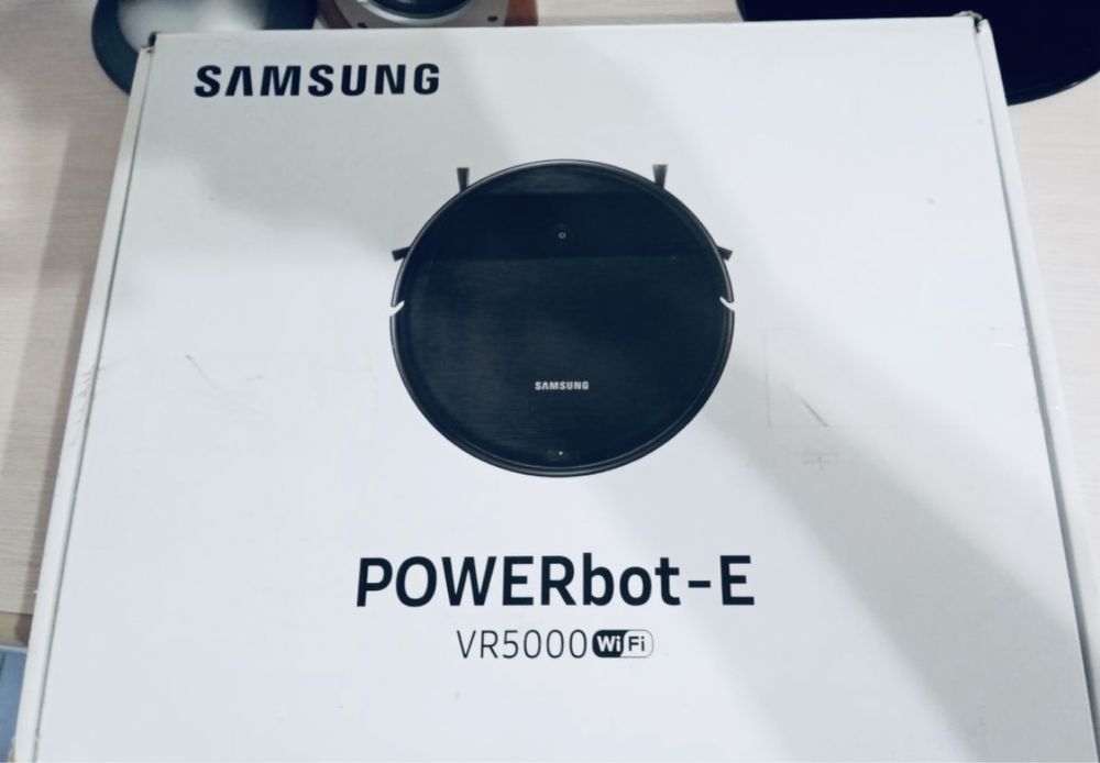 Робот пылесос  powerbot-e