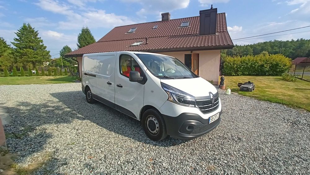 Renault Trafic 2.0 145hp 28000tys przebiegu.