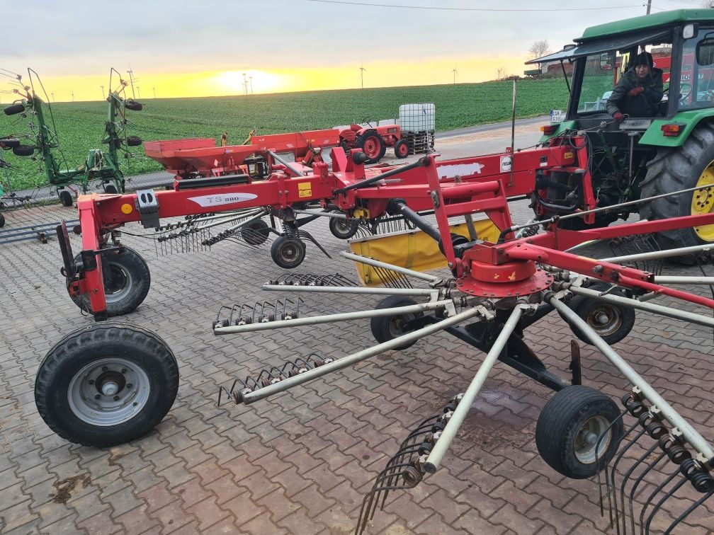 Zgrabiarka dwukaruzelowa Fella TS 880 krone/claas/vicon