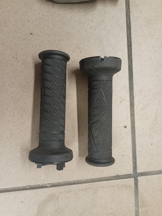 Grip lewa prawa strona w/o heater manetki rolgaz KTM Husqvarna