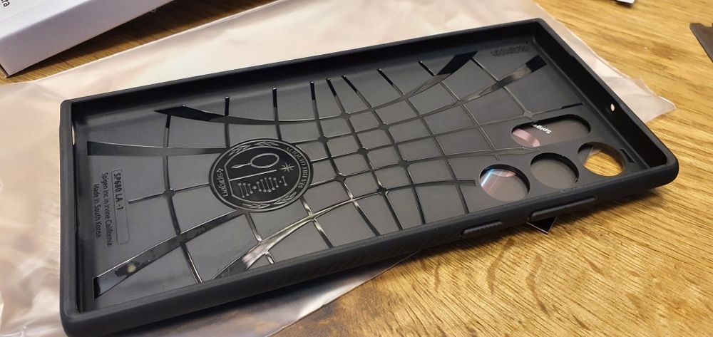 Spigen etui case Samsung s22 ultra liquid air