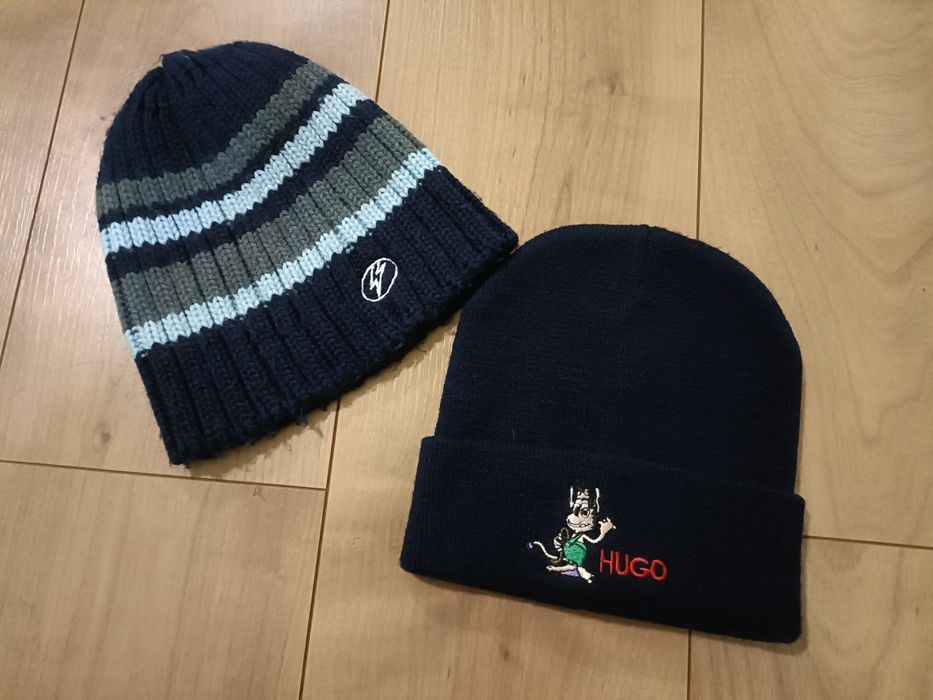 Gorro de lã Hugo ( Cerca de 49cm) + Oferta de outro gorro - 2/3 anos