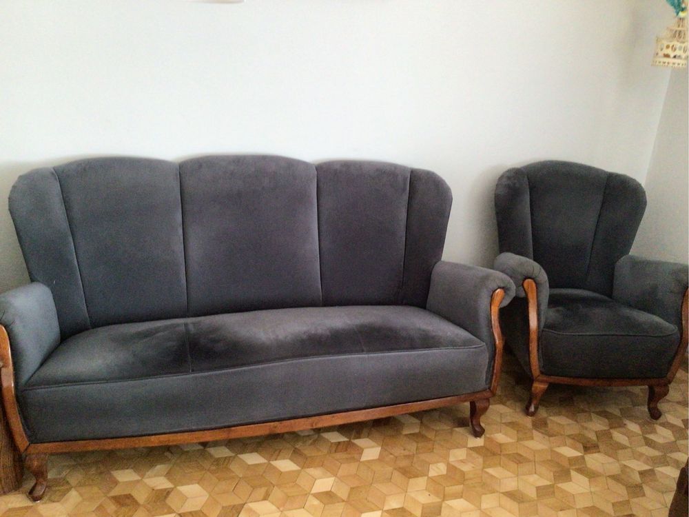 Szara sofa i dwa fotele