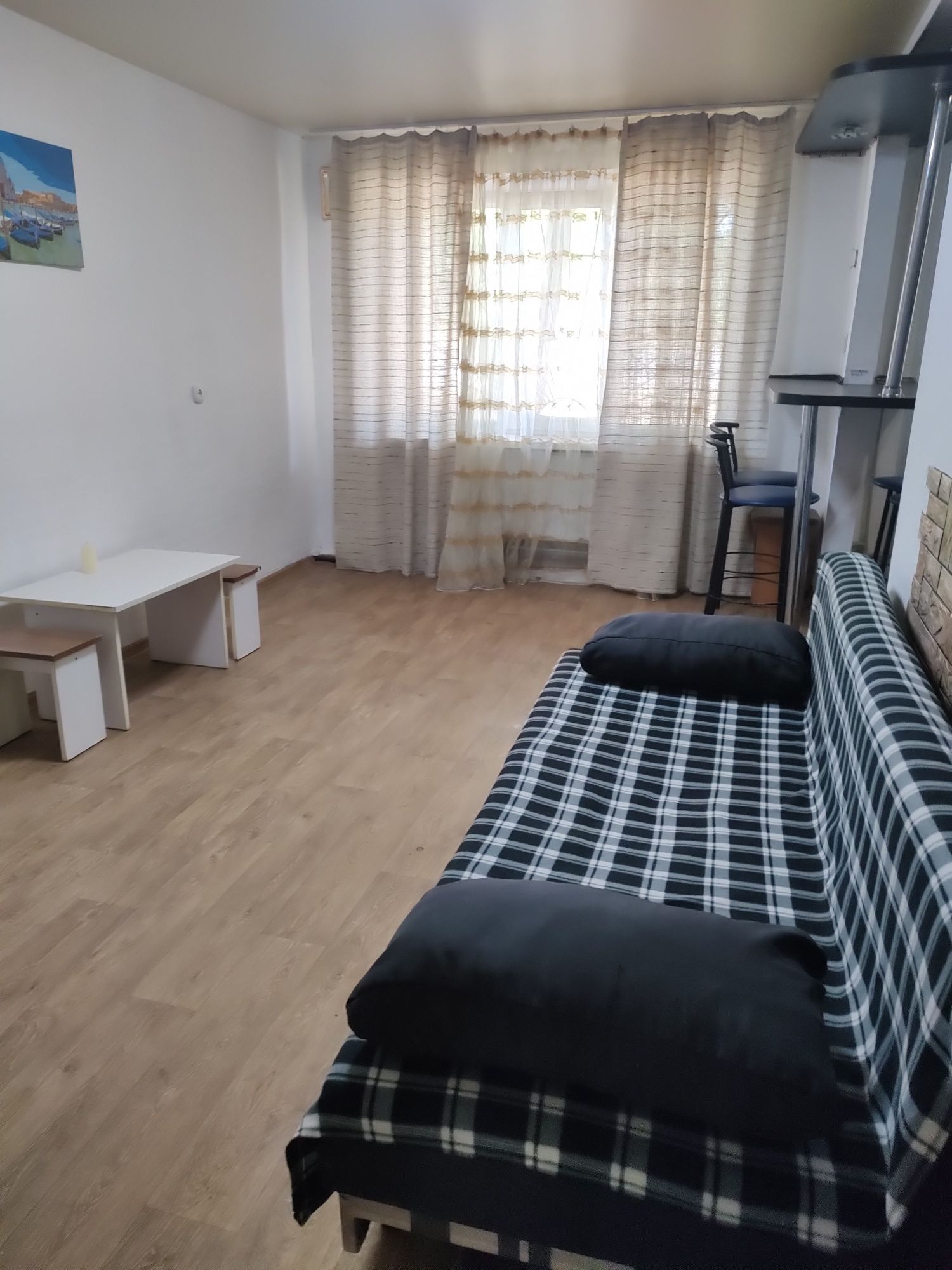 Бюджетная квартира в Лузановке, своя, 1 этаж, Дом Павловых