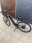 Bicicleta de Trekking Elétrica Quadro Alto Riverside 520 E Cinzento