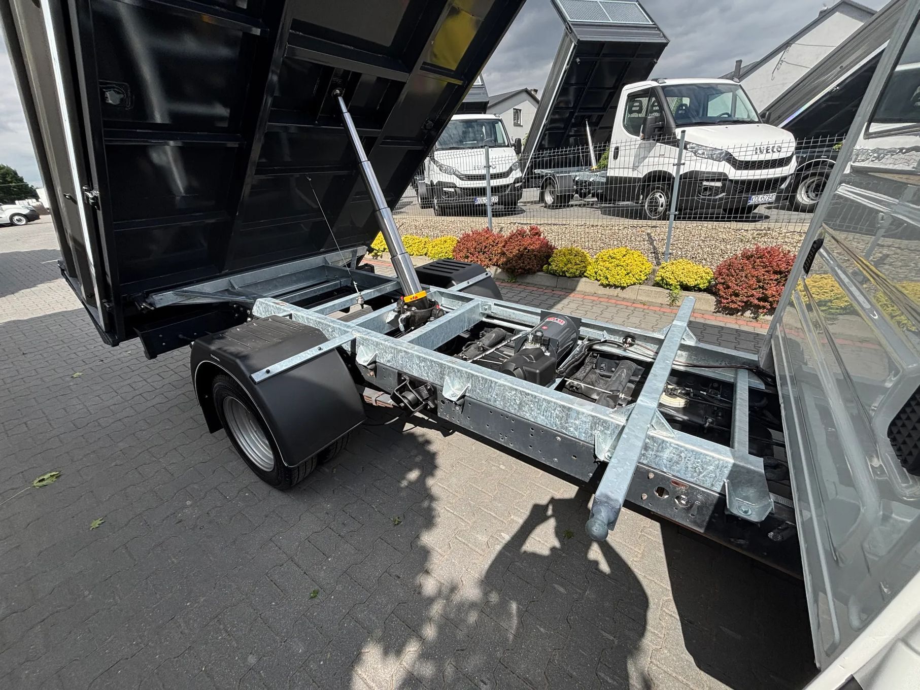 Iveco 35c13,,35c14,,35c15  IVECO DAILY 35C13 NOWY Wywrot Kiper 3 str. HAK 3,5T