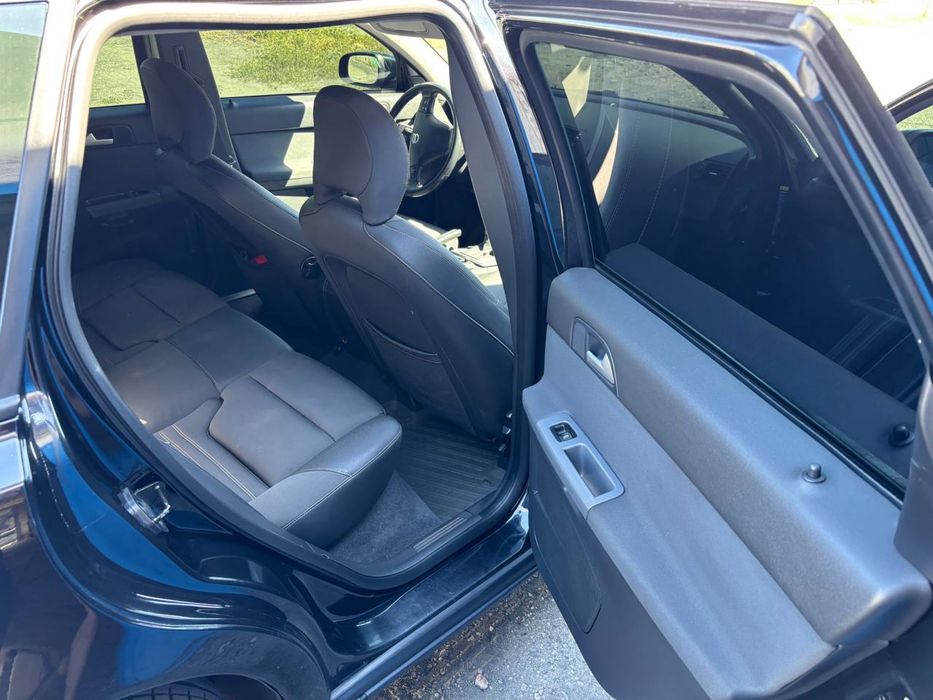 Авто Volvo V50 2008