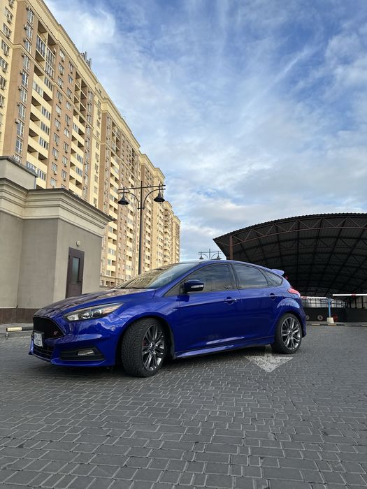 Ford Focus 2015 III покоління (FL) • 2.0 EcoBoost ST MT (250 к.с.)Base